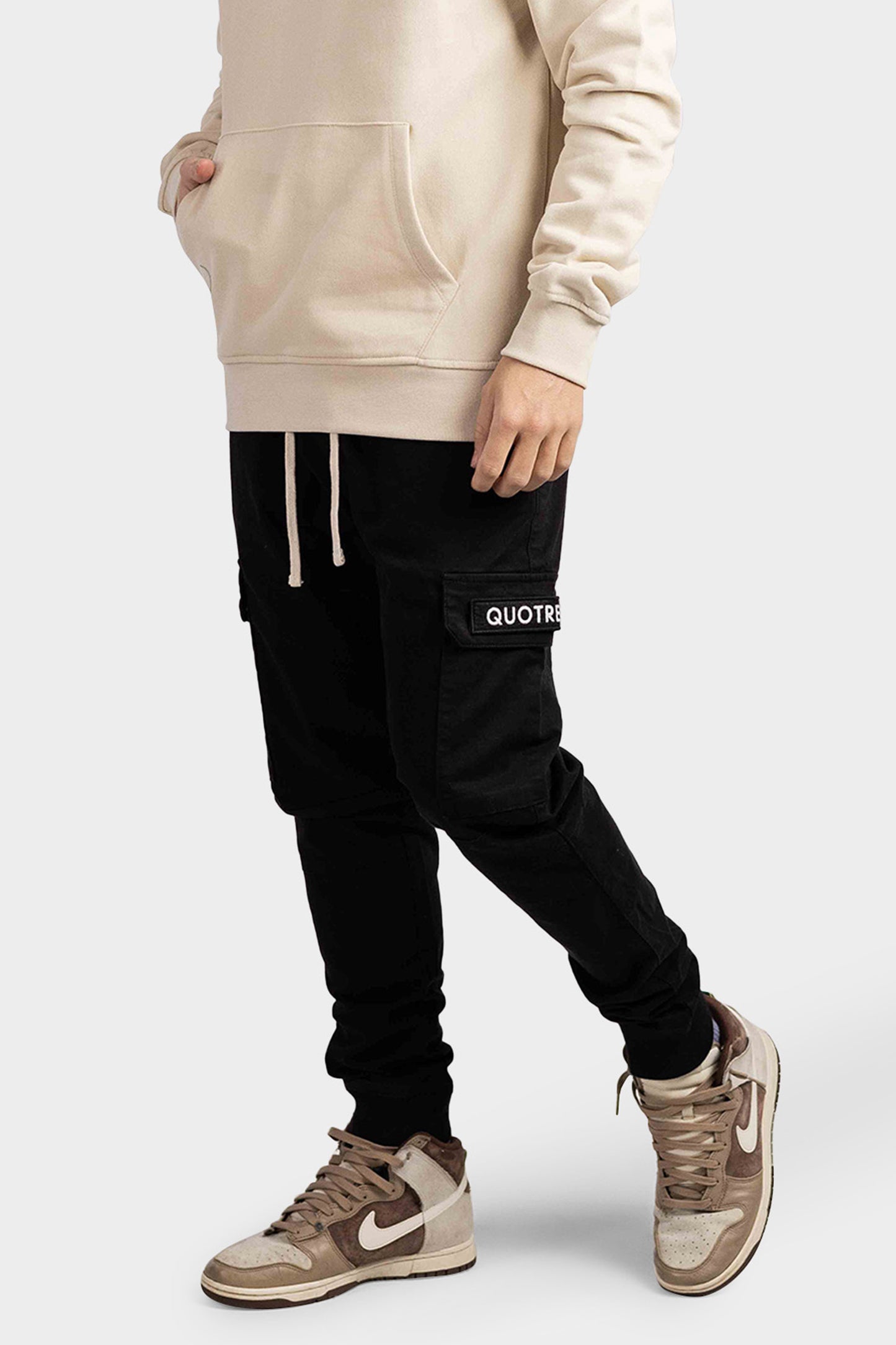 Quotrell casablanca cargo pants - black